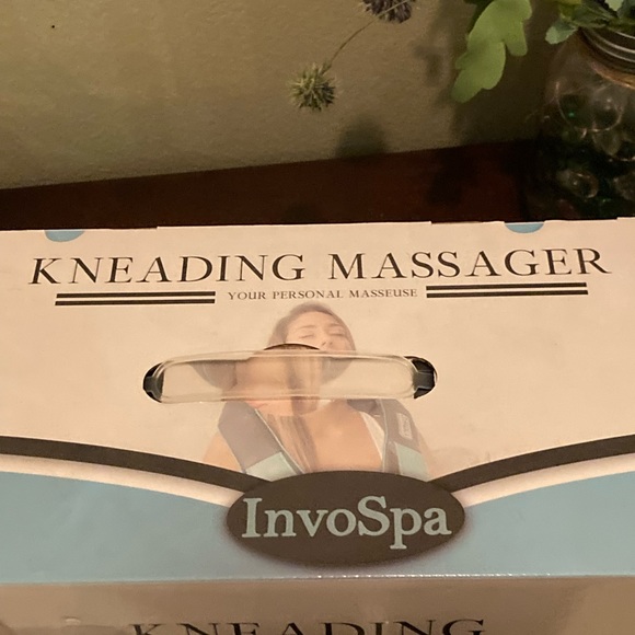 Invospa shiatsu back shoulder and neck massager - Picture 2 of 2